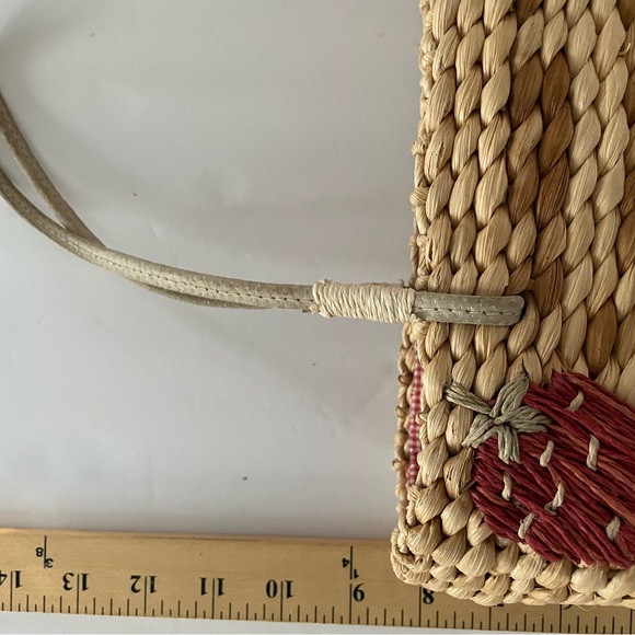 Raffia Straw Tote Handbag Leather Straps Strawberries (9x11x4”d) NWOT new! - Picture 4 of 7
